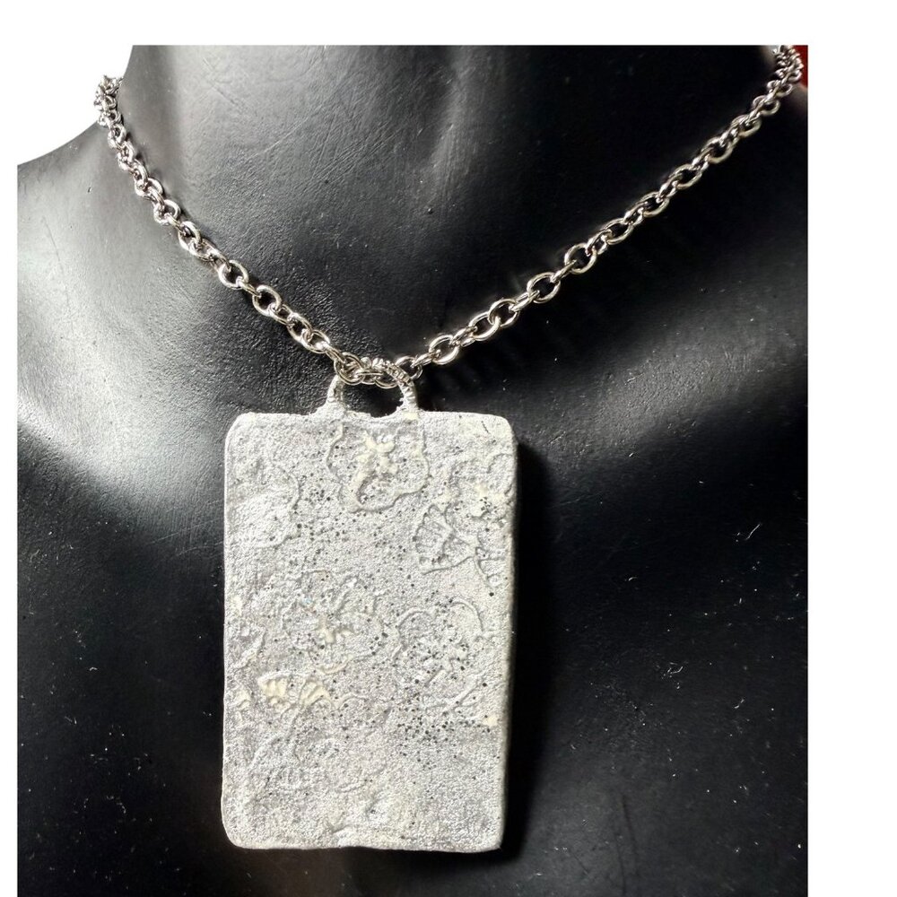 Handmade Christmas Pendant Necklace With USA 22 Stamp Design Decoupaged & Hand-P - Picture 7 of 10